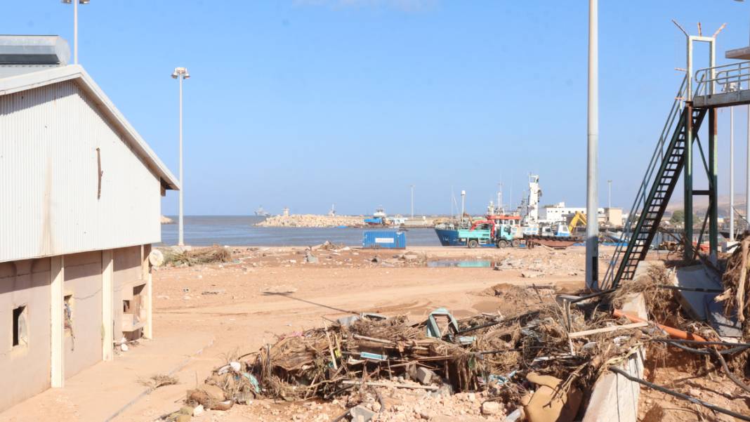 Libya'daki sel felaketinde bilanço ağırlaşıyor! Toplu mezarlar, evsiz kalan insanlar... 5